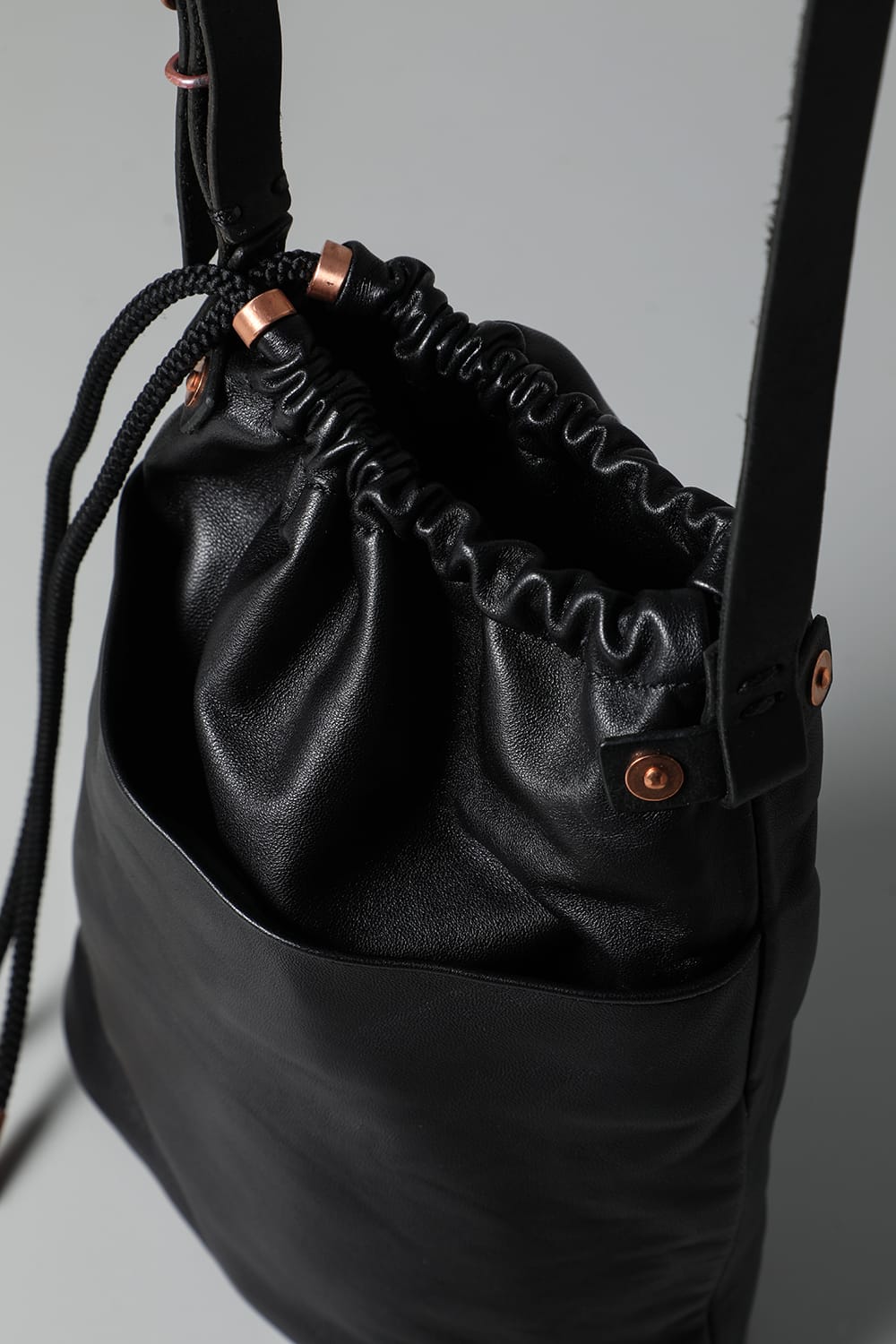 ドローストリングバッグ ブラック - io-08-069