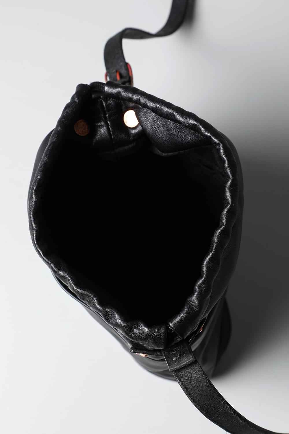 ドローストリングバッグ ブラック - io-08-069