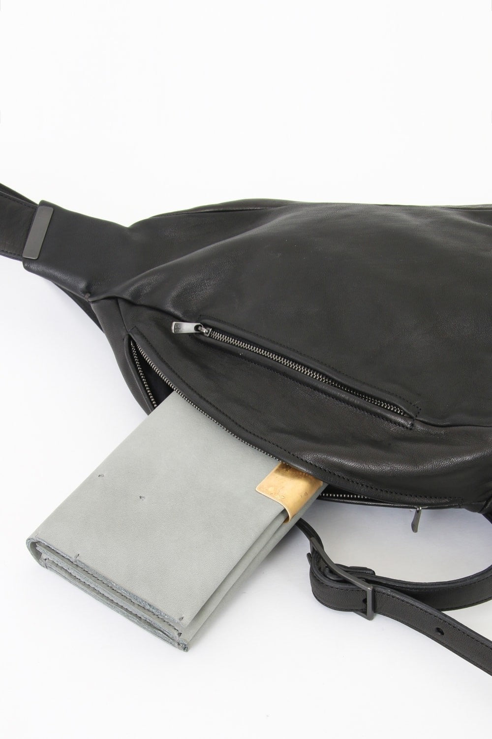 Japanese Horse Leather Shoulder Bag (Left)