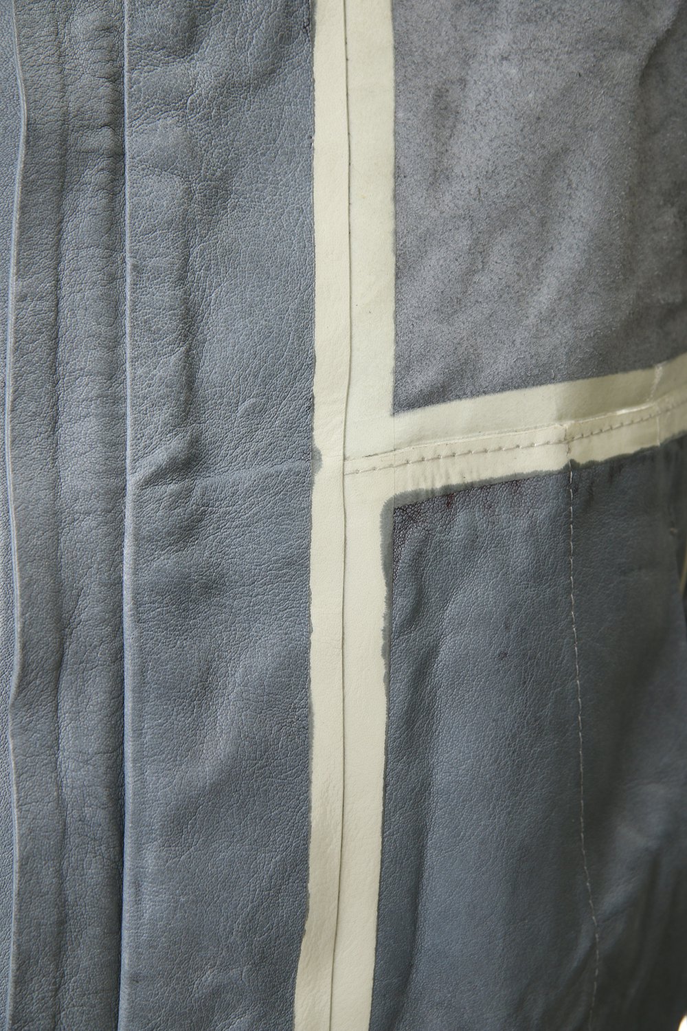 J1 - FMM20041 - Light Gray