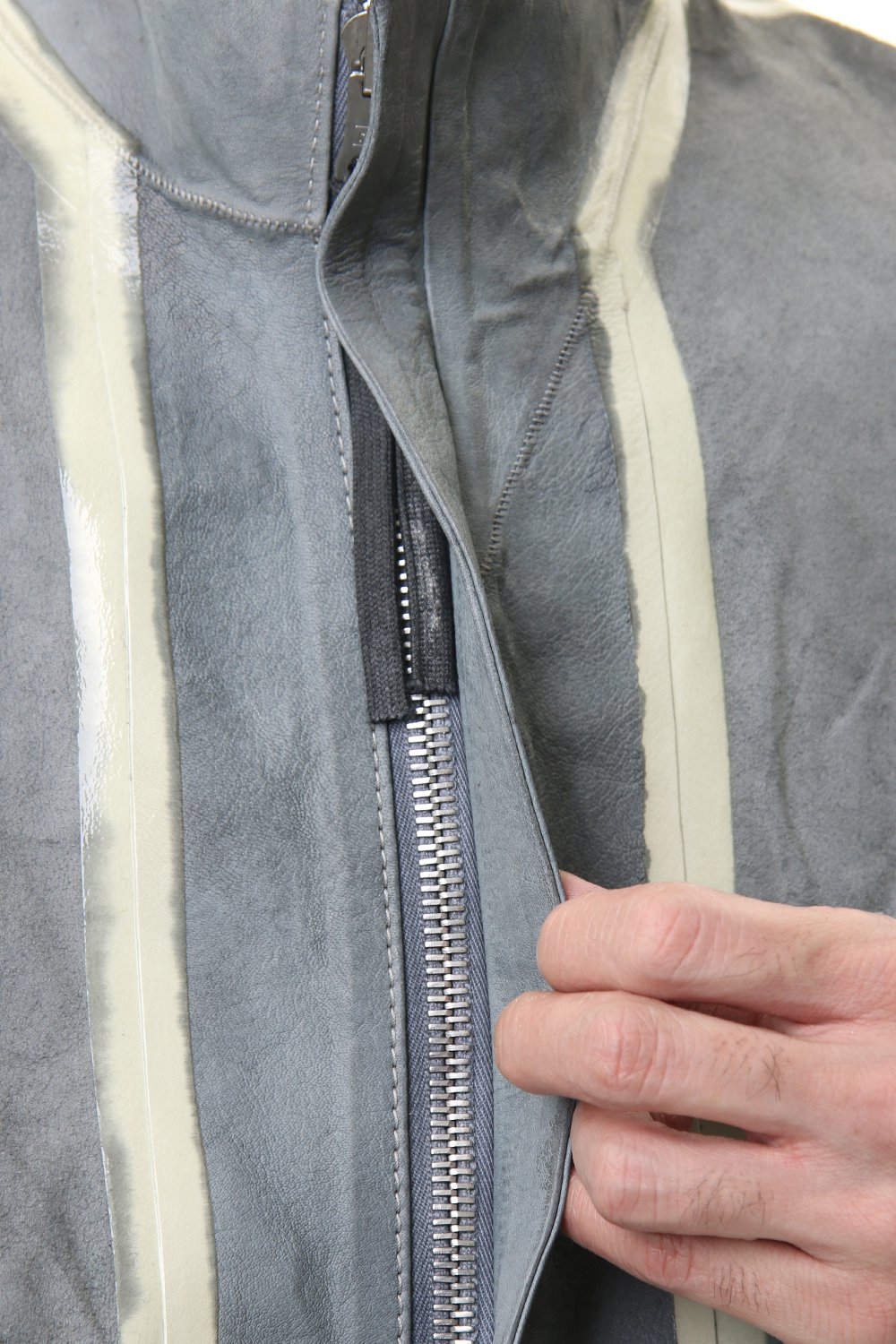 J1 - FMM20041 - Light Gray