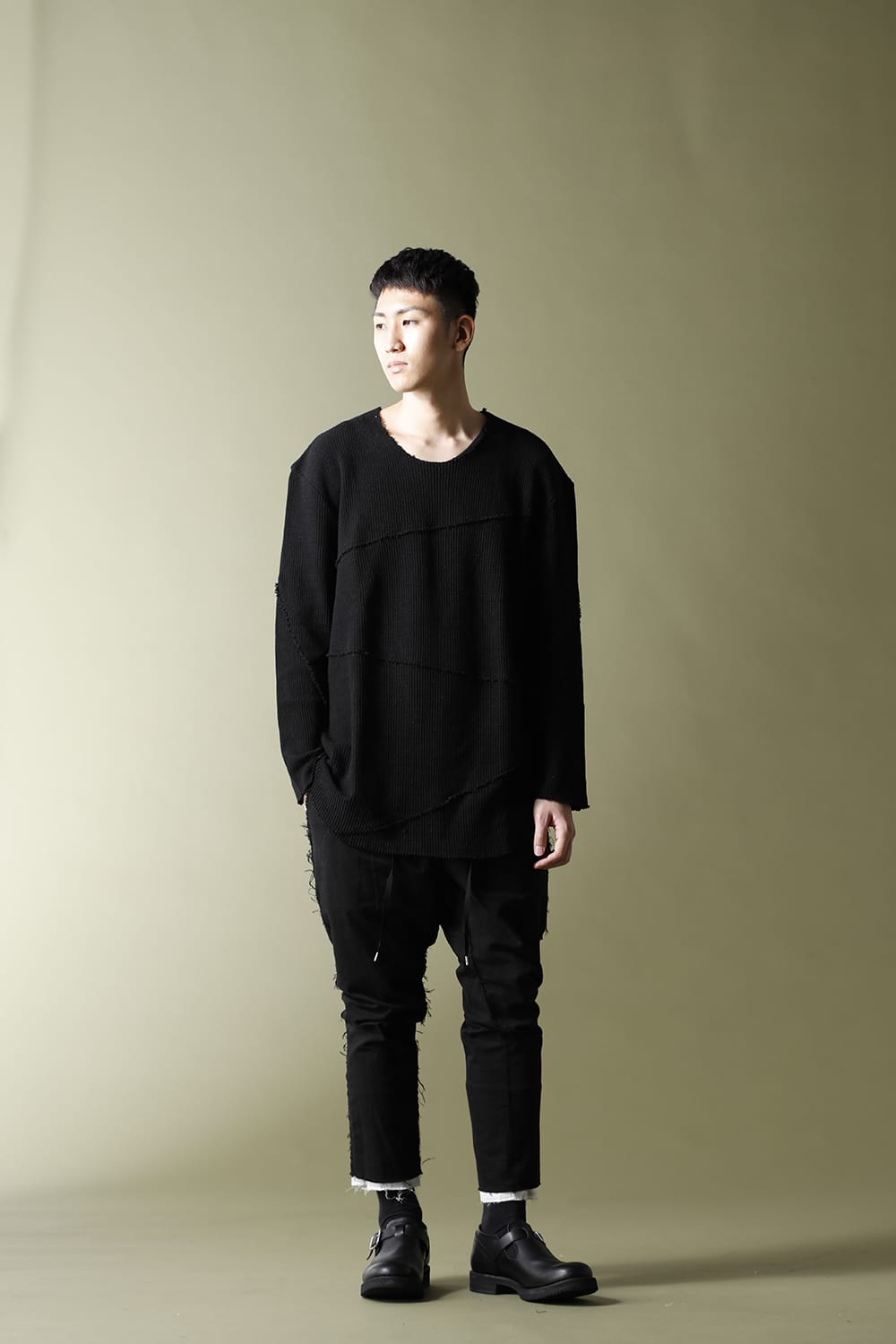 Spiral Seam Knit Black