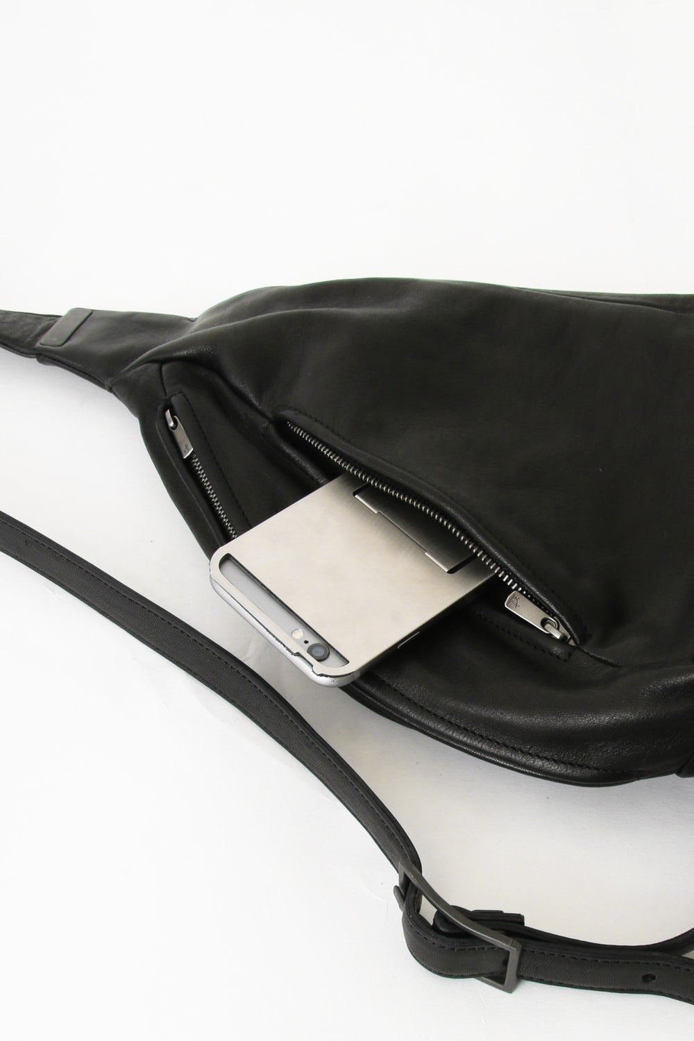 Japanese Horse Leather Shoulder Bag (Right)