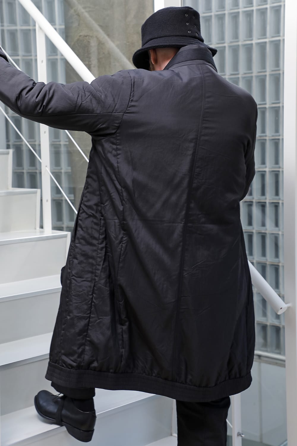 Nylon coat shrink nylon black