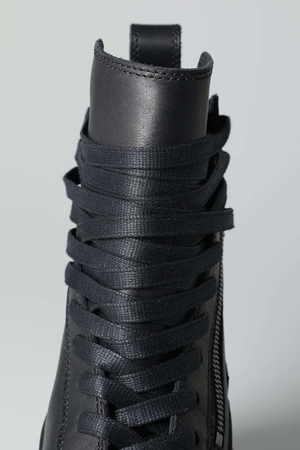 Cow Leather Lace Up Sneaker Black