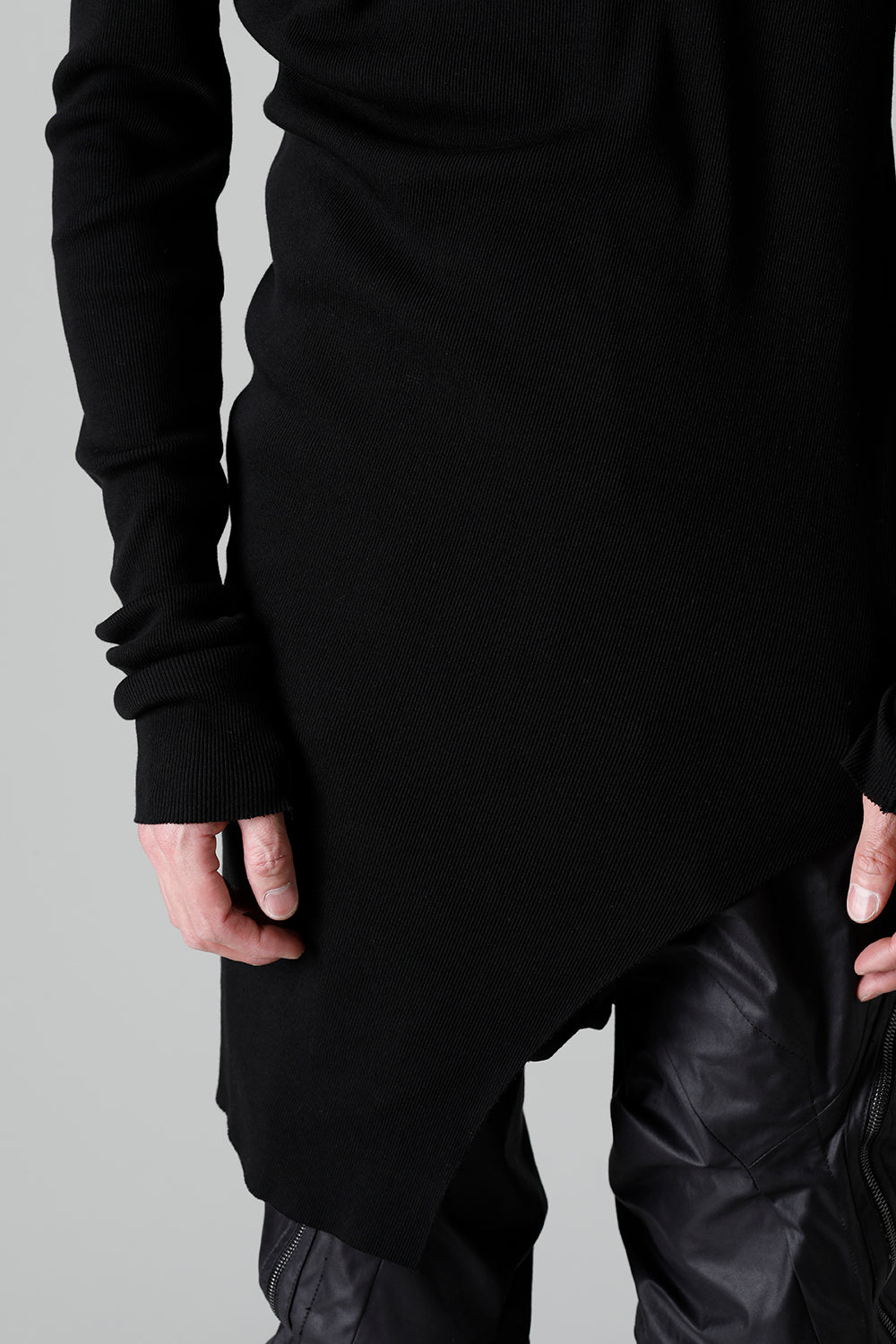 リブ アシンメトリーカットソー ブラック