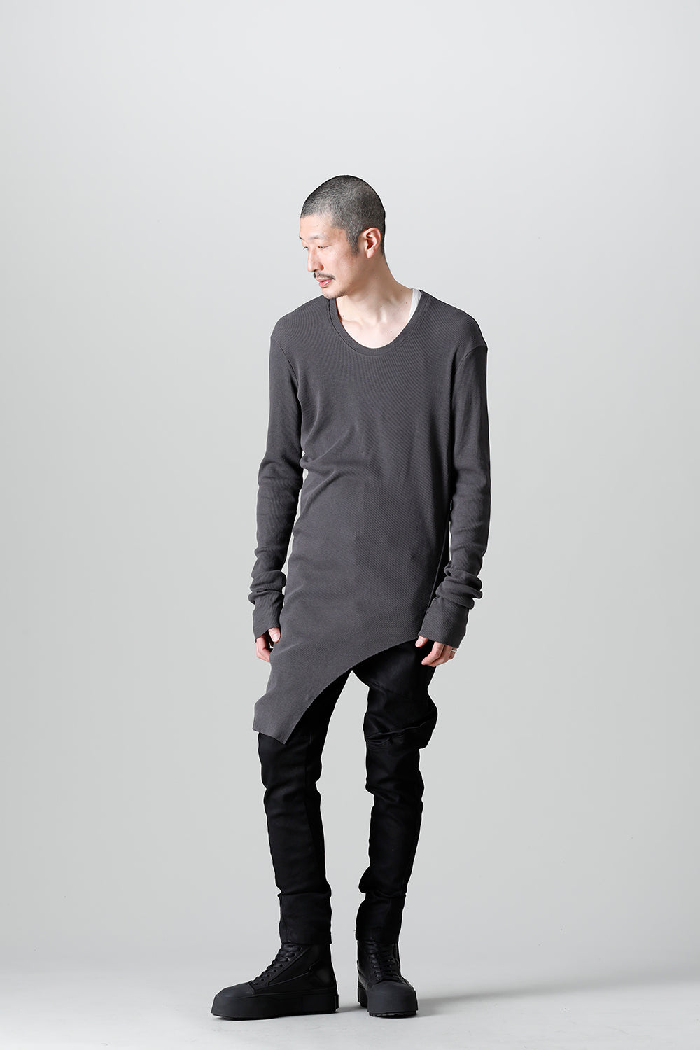 リブ アシンメトリーカットソー チャコール