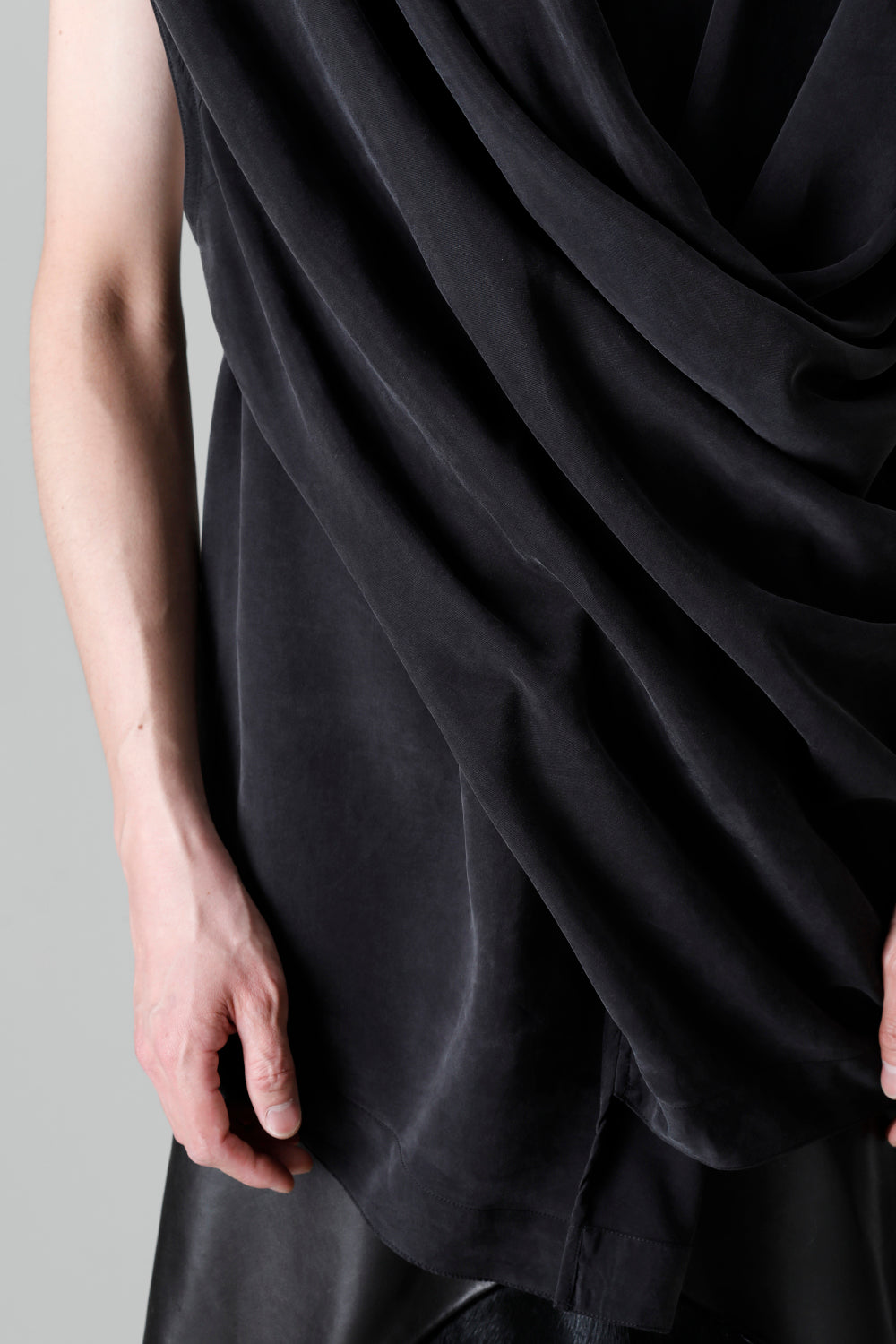 Fibril Twill Drape Pullover