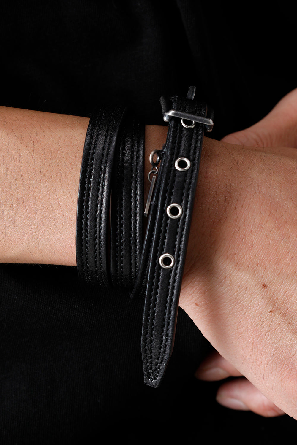 Cow Leather Belt Bracelet Black × Silver