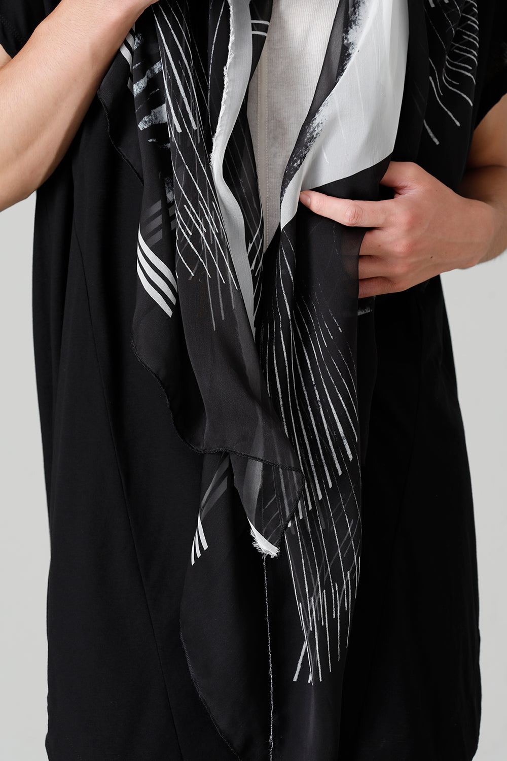プリント シルクストール ブラック