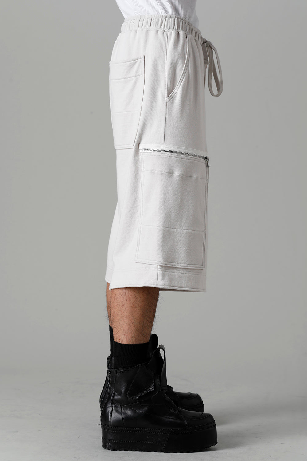 Cotton Sweat Cargo Shorts Plaster