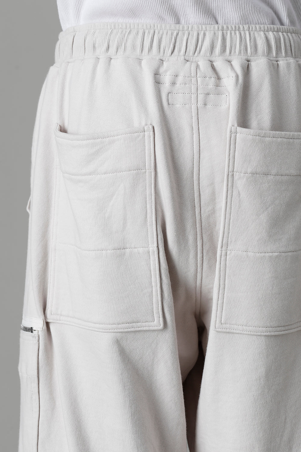 Cotton Sweat Cargo Shorts Plaster