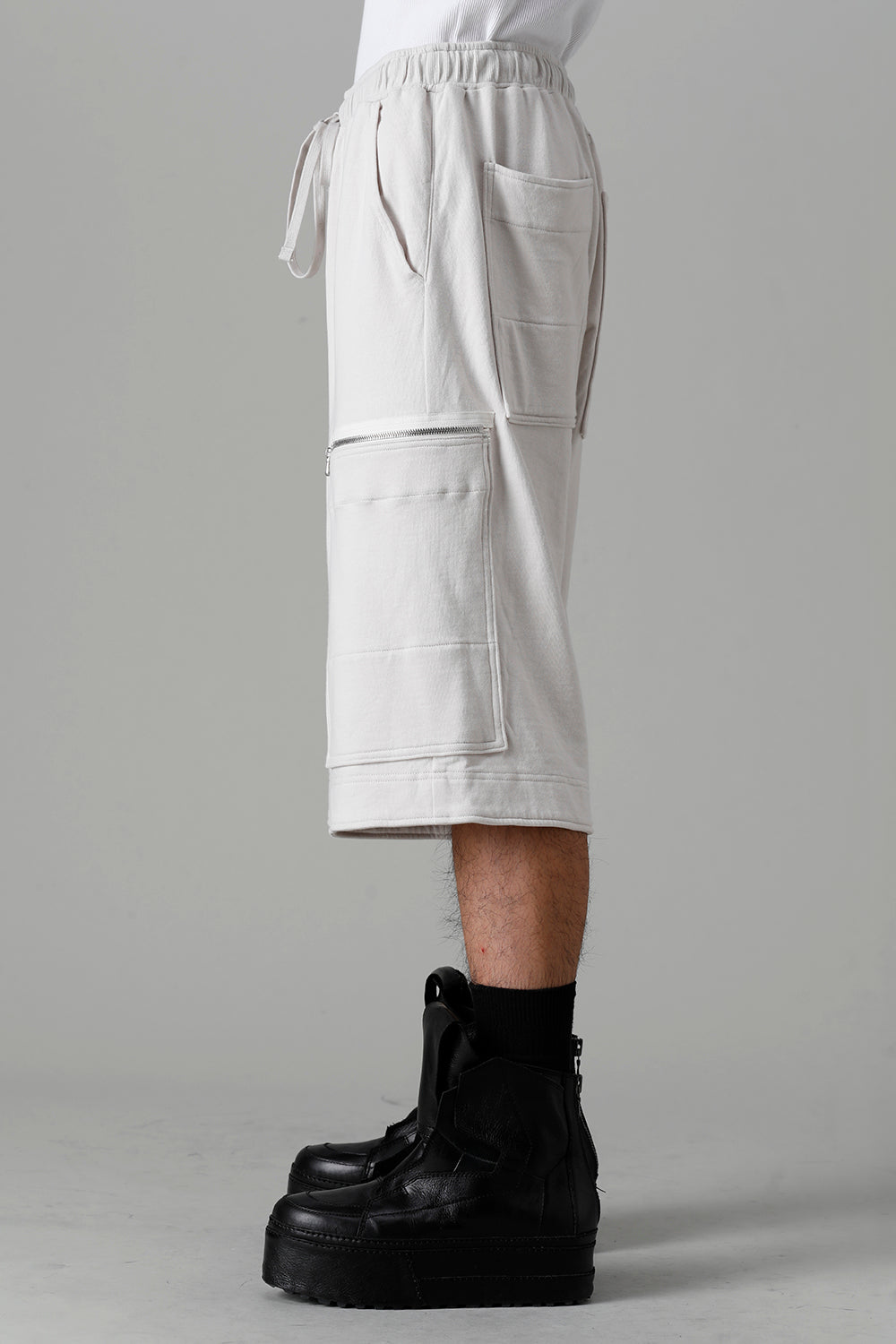 Cotton Sweat Cargo Shorts Plaster