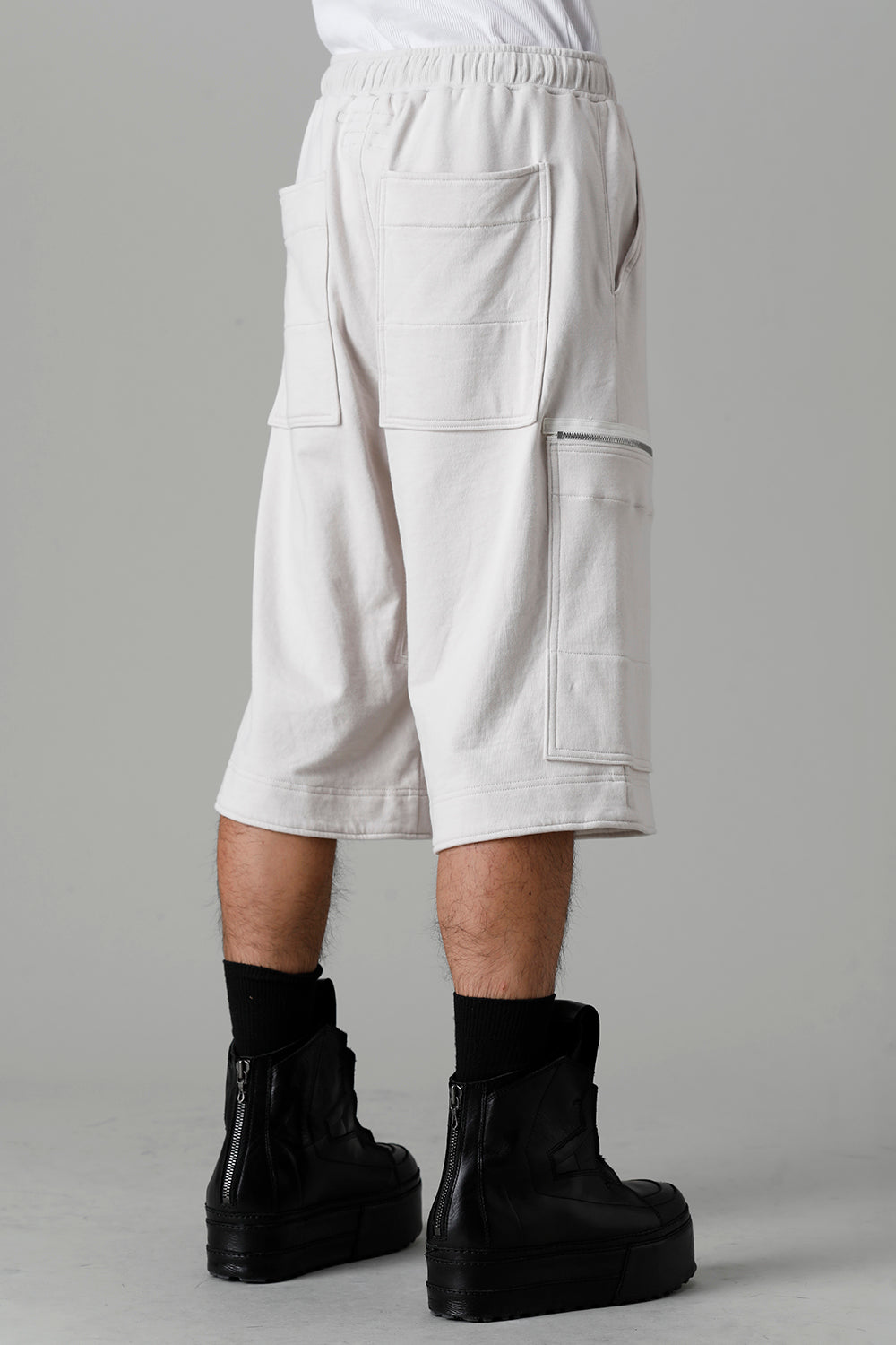 Cotton Sweat Cargo Shorts Plaster