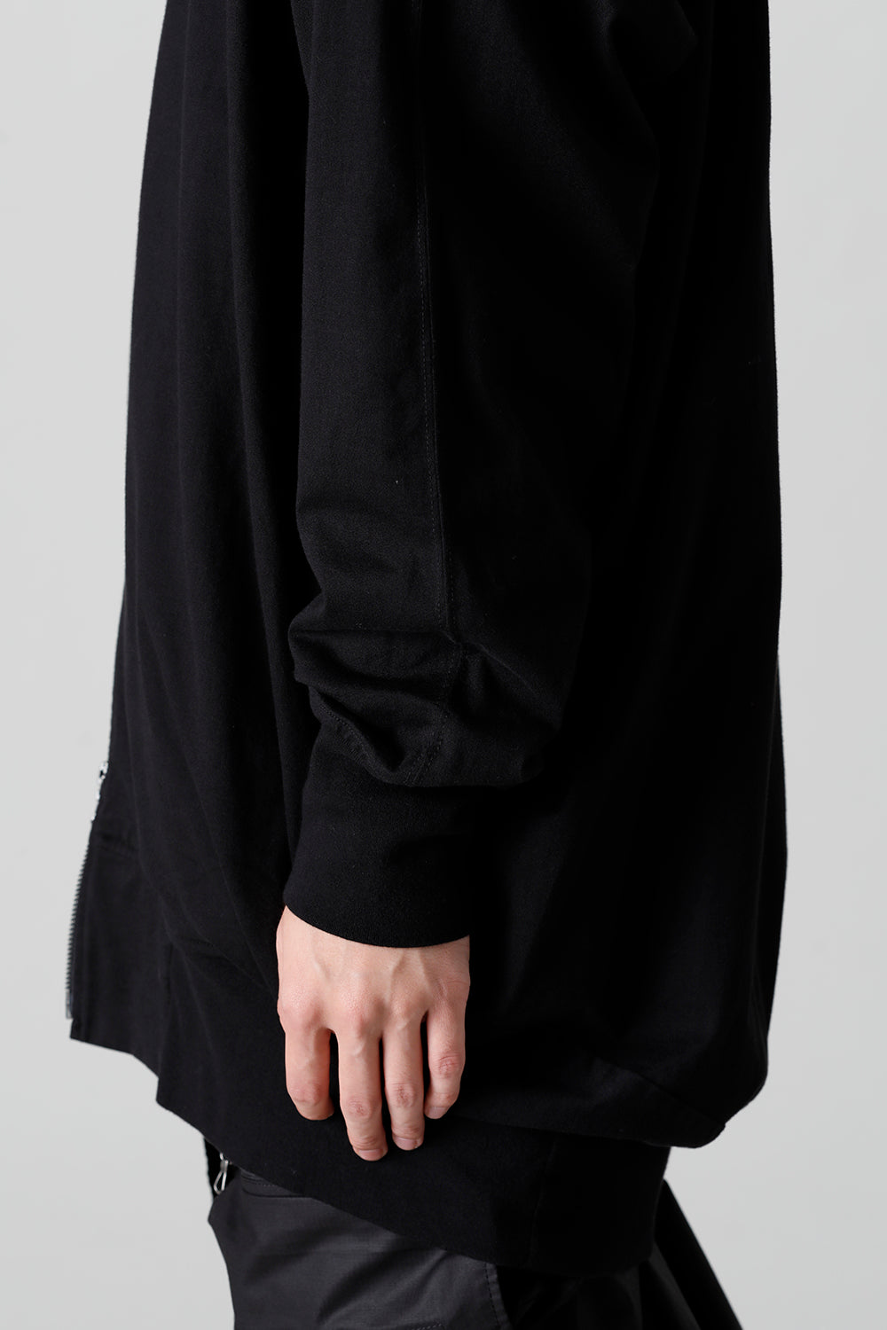 Twist Tuck Hoodie Black