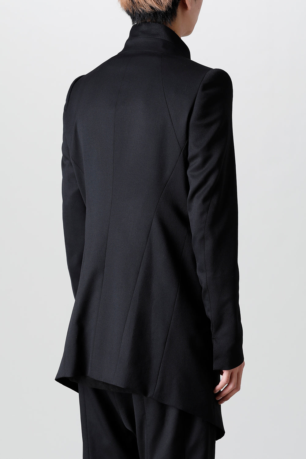 The R Limited 10 year anniversary MA_JULIUS Seamed Tailored Jacket