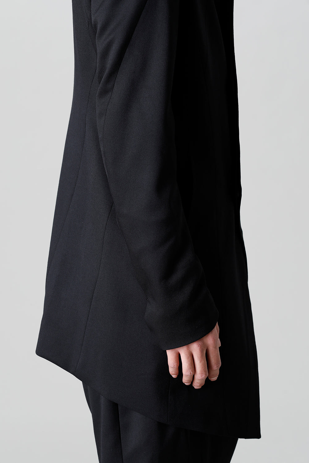 The R Limited 10 year anniversary MA_JULIUS Seamed Tailored Jacket