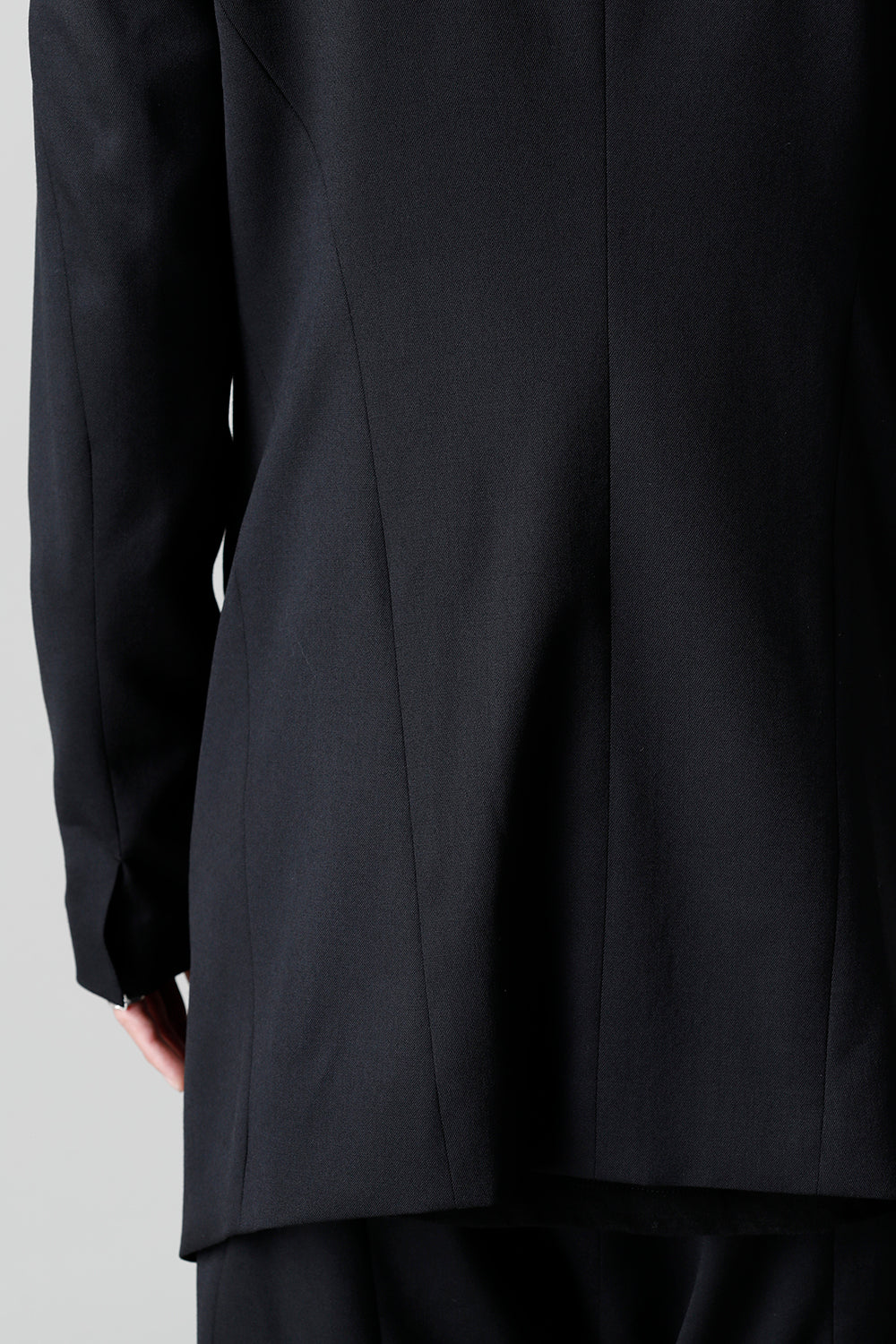 The R Limited 10 year anniversary MA_JULIUS Seamed Tailored Jacket