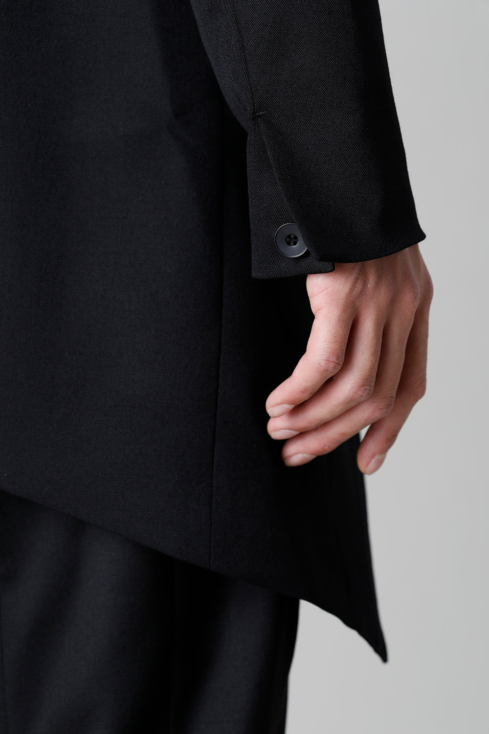 The R Limited 10 year anniversary MA_JULIUS Seamed Tailored Jacket