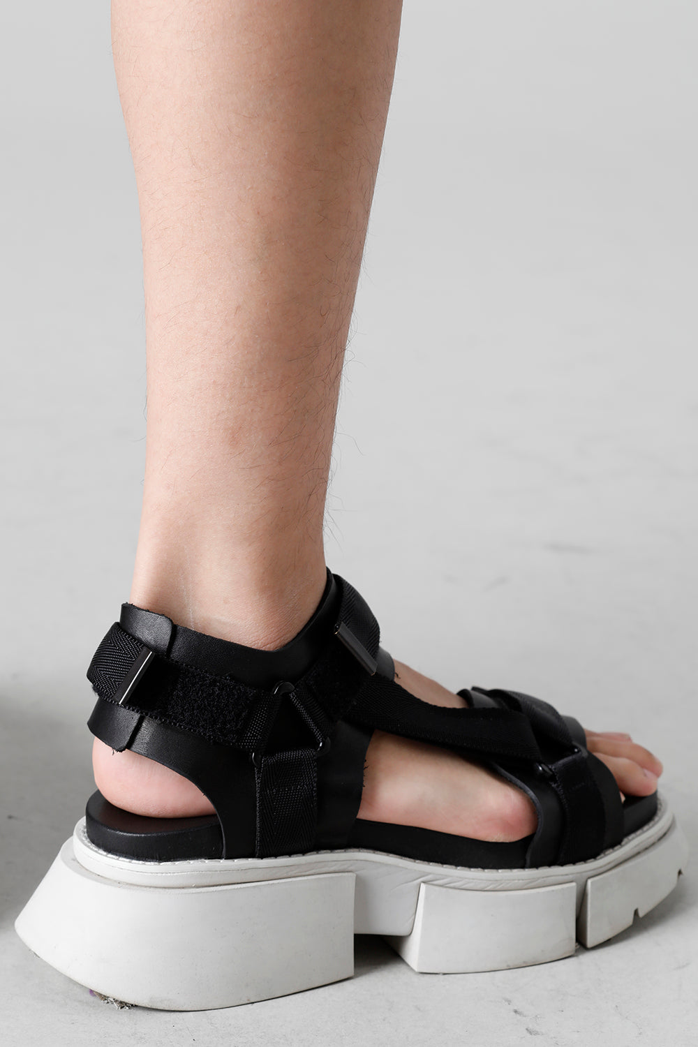 Poly Strap Over Sandal Black × Gray