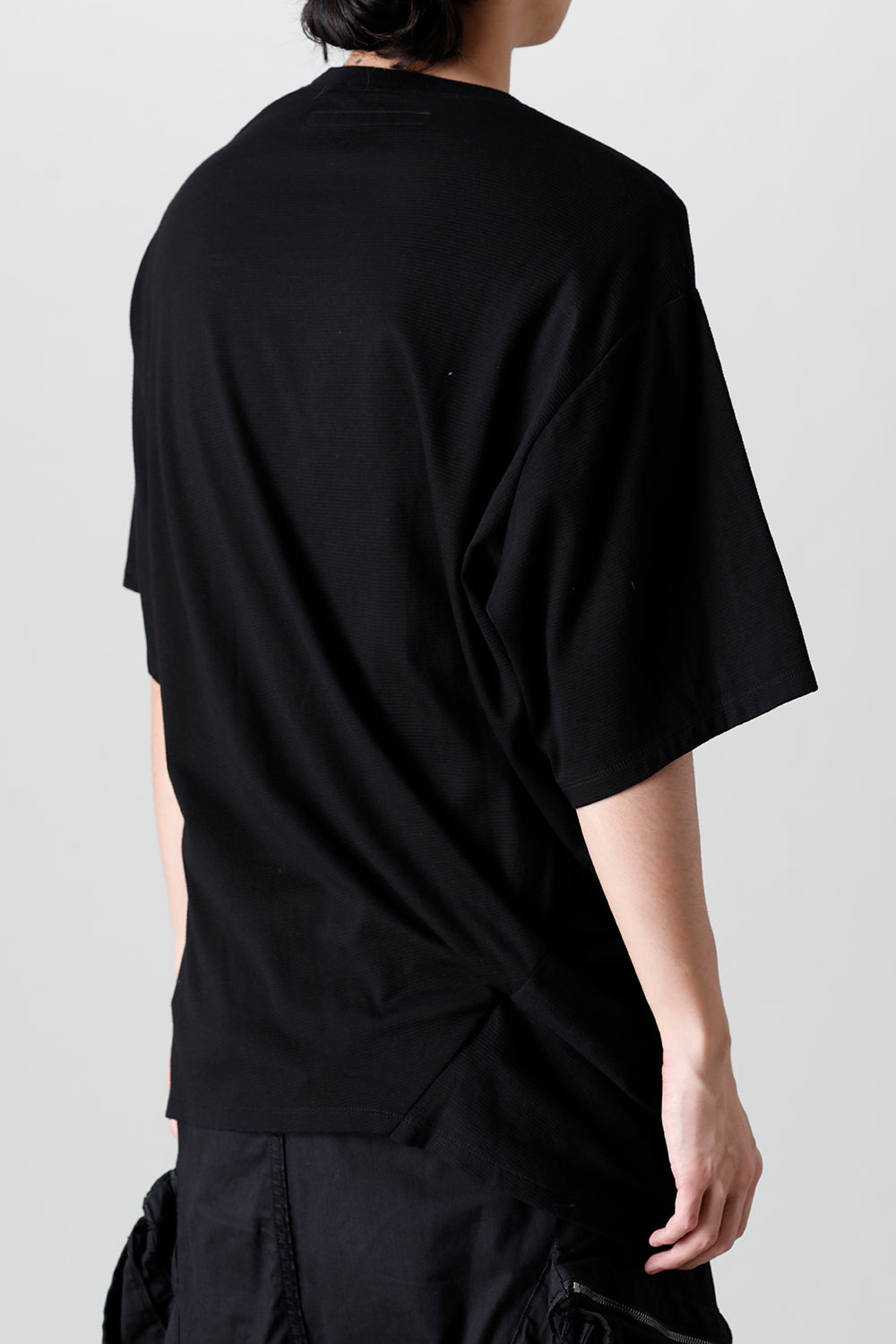 ‘DUSK’ Twist Tuck Short sleeve T-shirts
