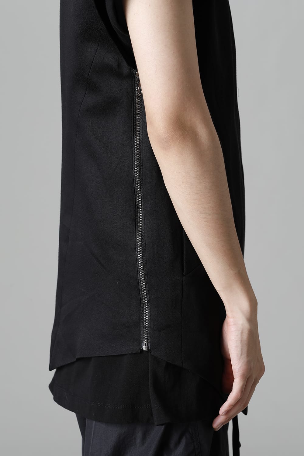 Satin jacquard Vest Black