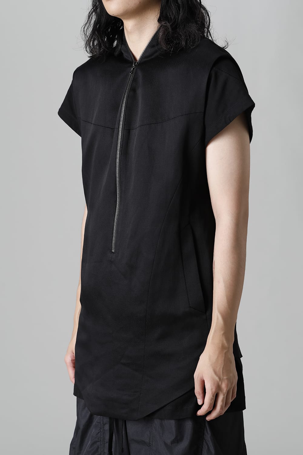 Satin jacquard Vest Black