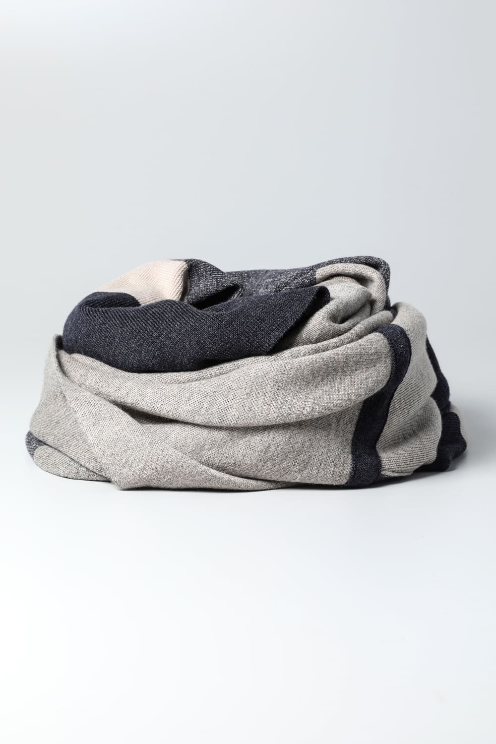 Jacquard stole merino wool