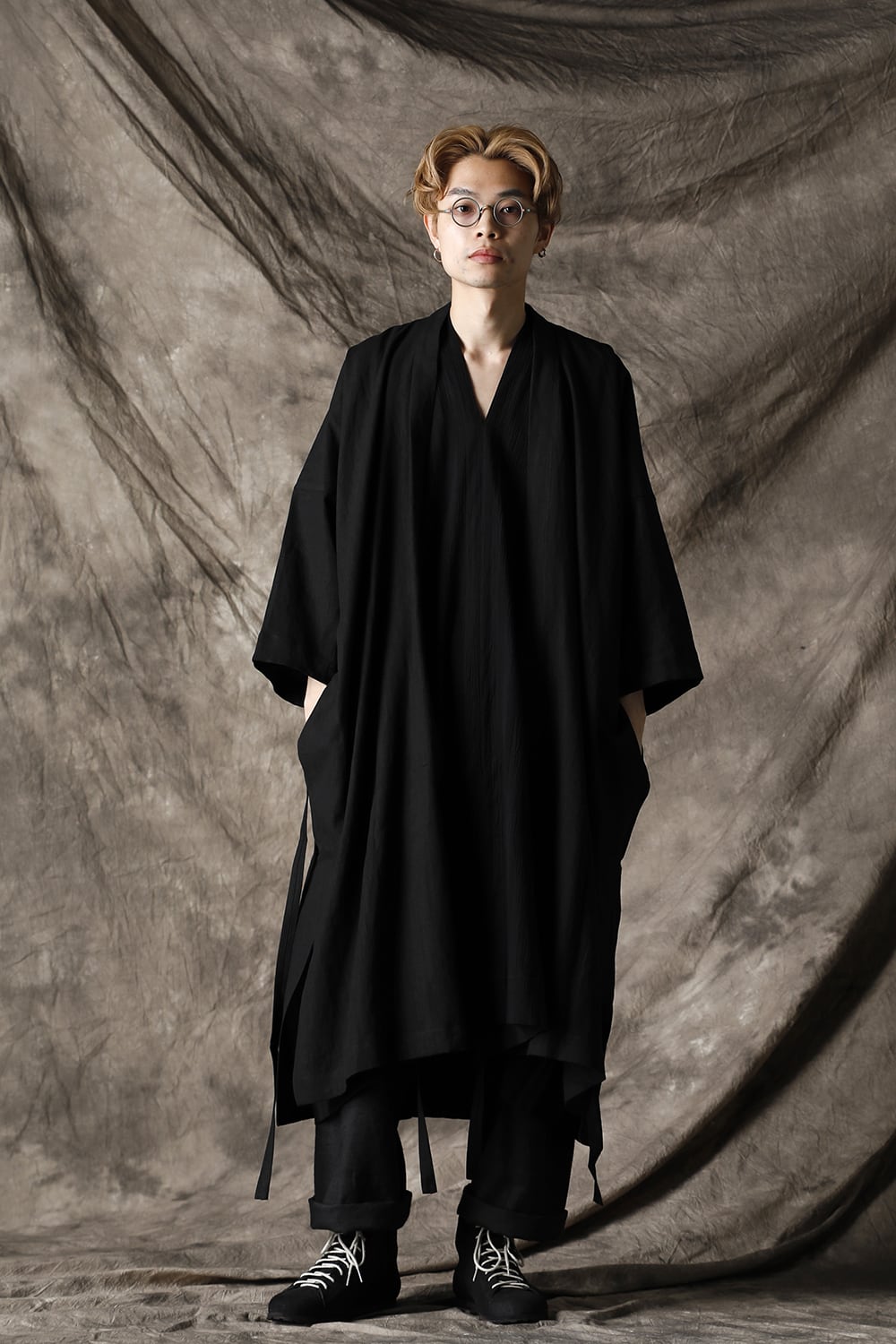 KIMONO#8 BLACK LINEN/PAPER CLOTH
