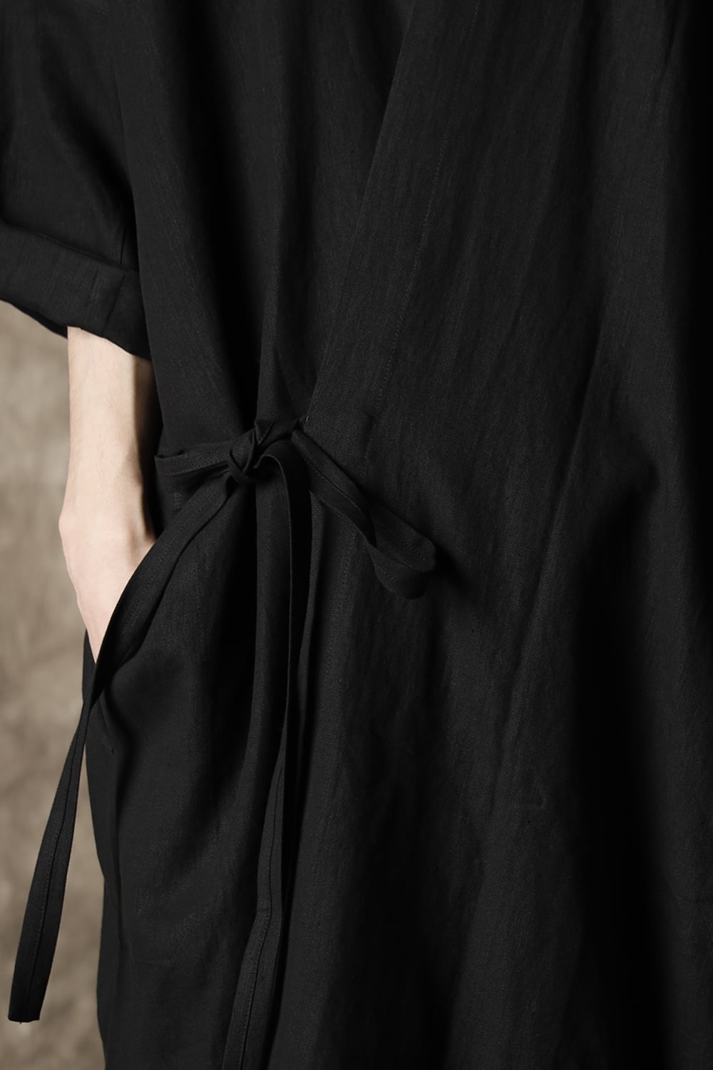 KIMONO#8 BLACK LINEN/PAPER CLOTH