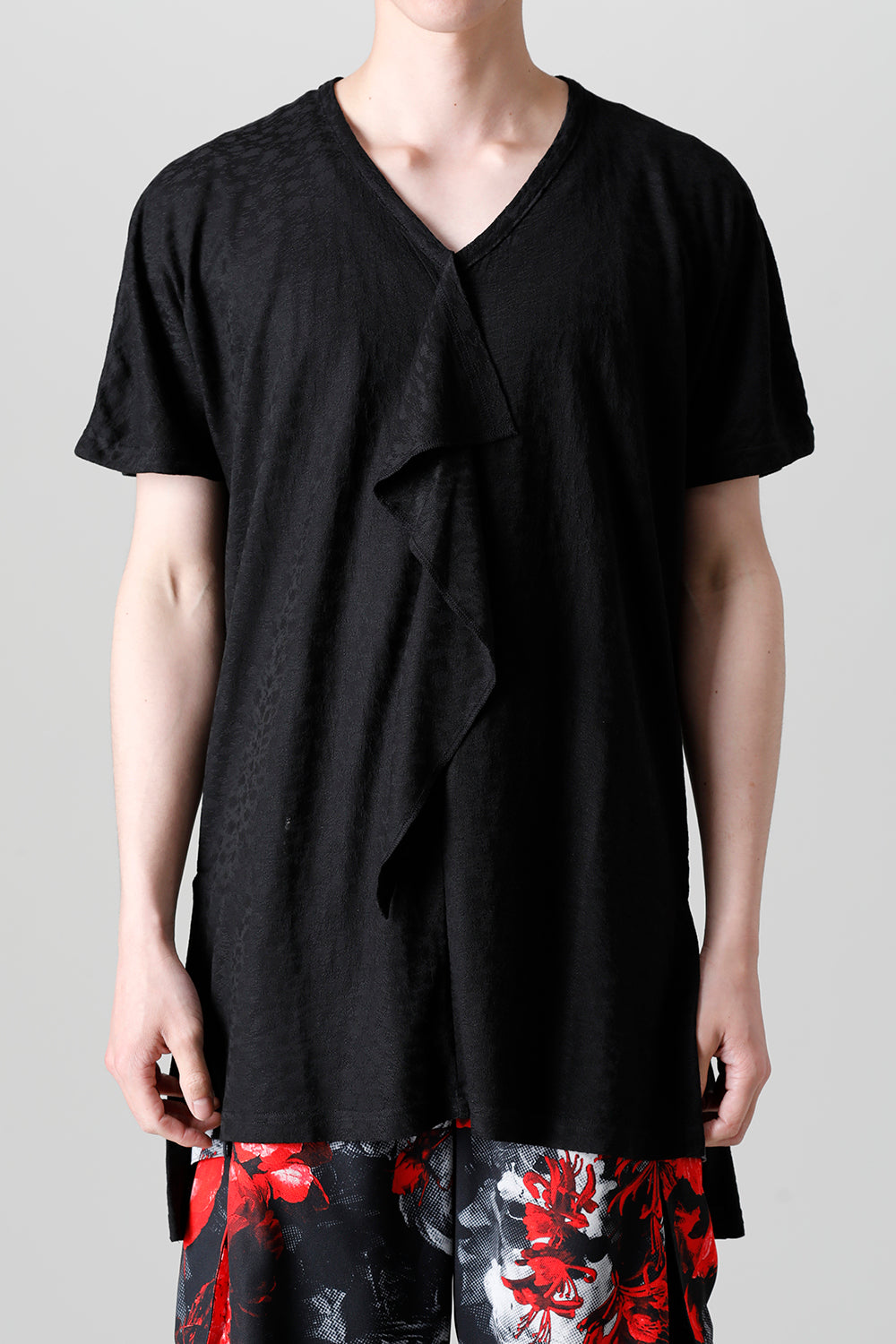 フリル VネックTシャツ