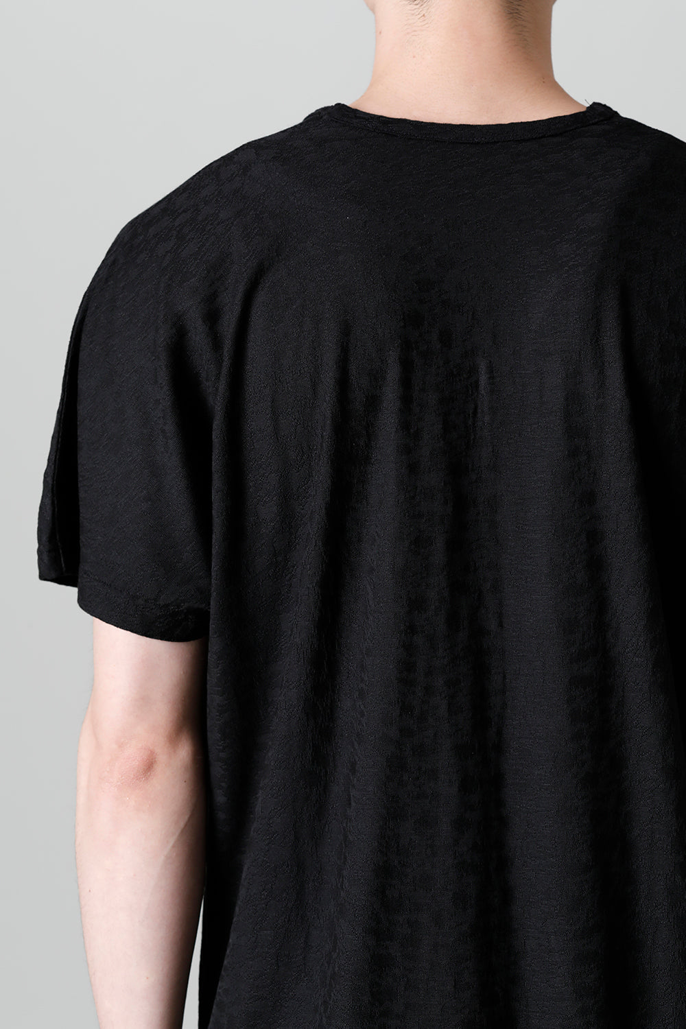 フリル VネックTシャツ