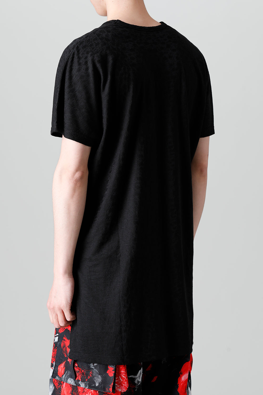 フリル VネックTシャツ