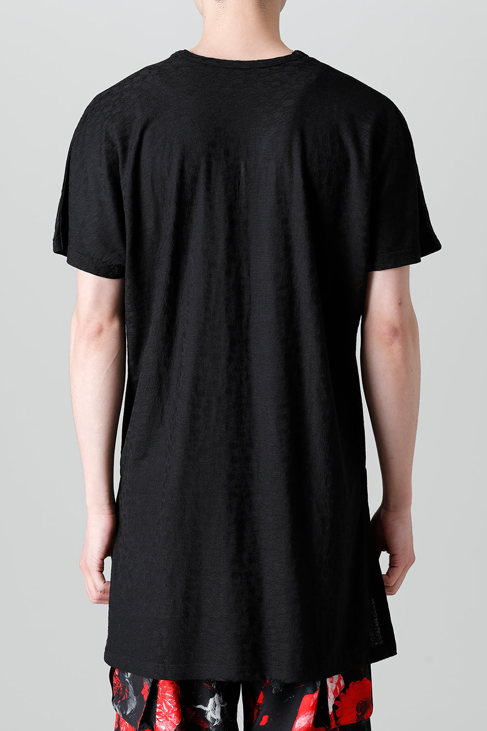 フリル VネックTシャツ