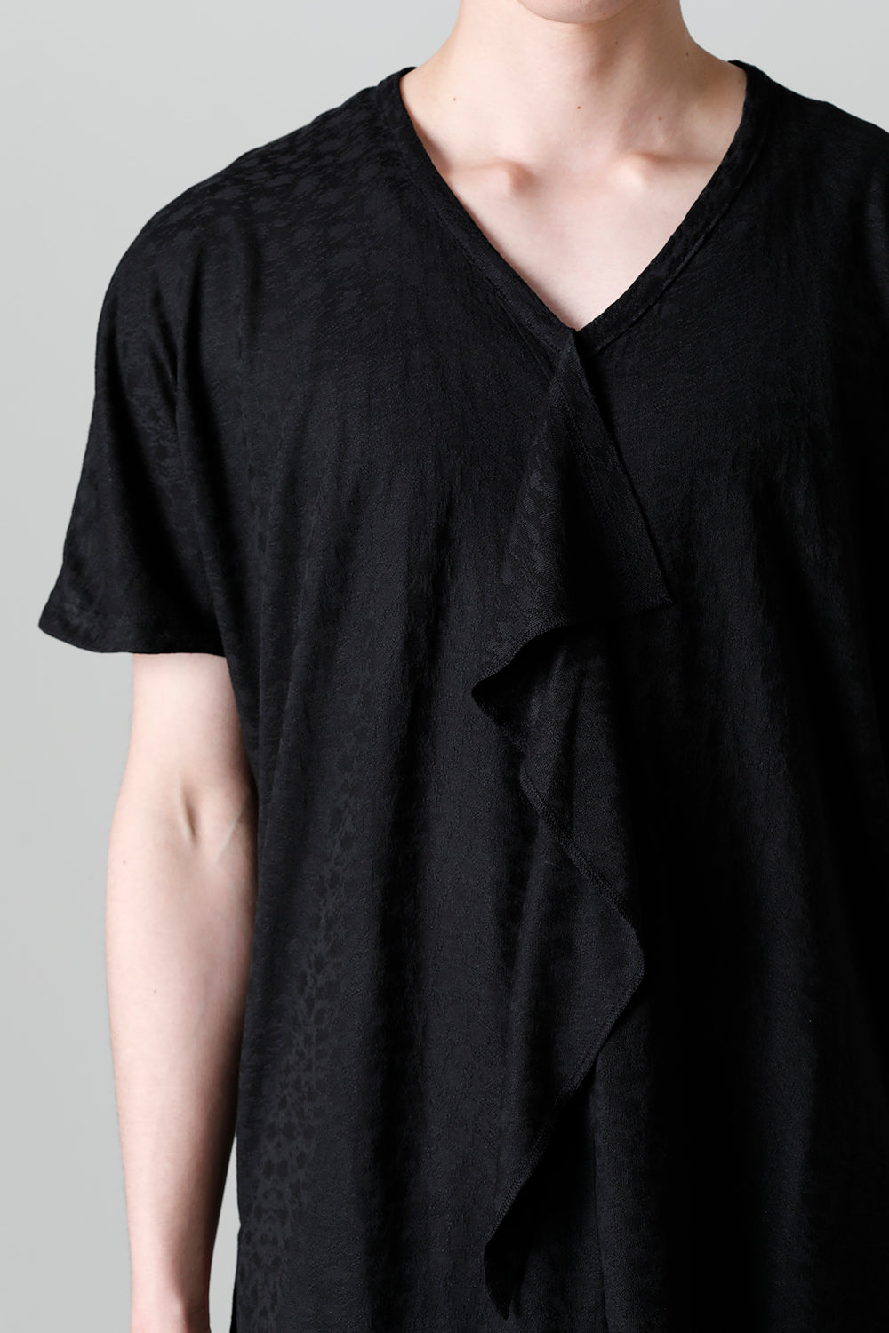 フリル VネックTシャツ