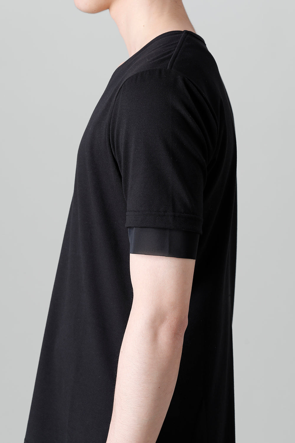 レイヤード Vネック Tシャツ ブラック&ブラック