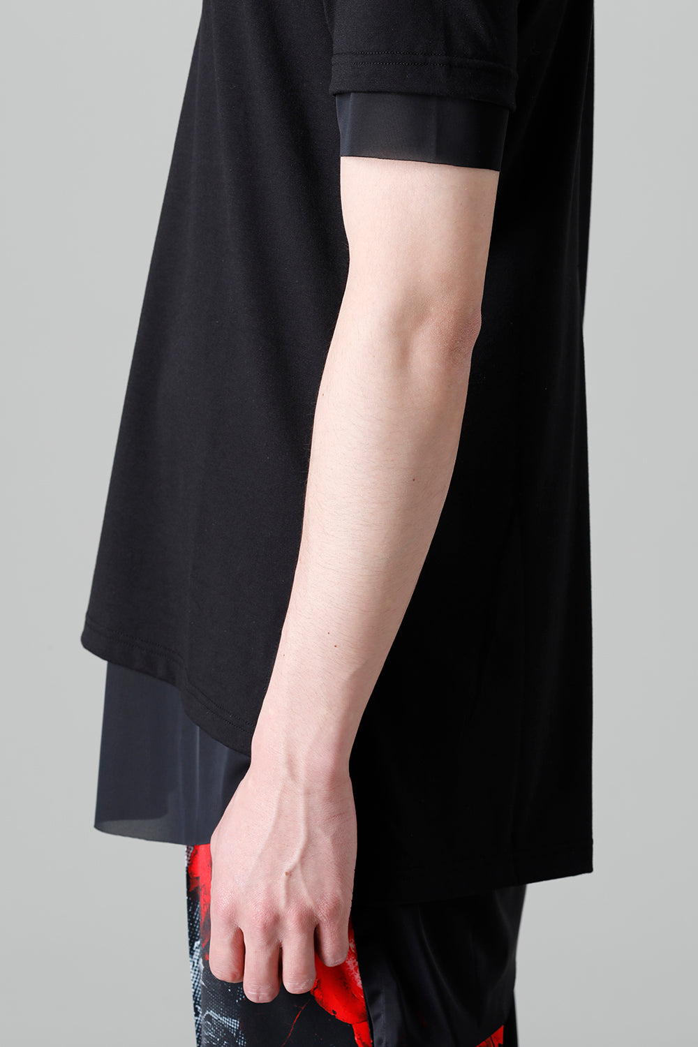 レイヤード Vネック Tシャツ ブラック&ブラック