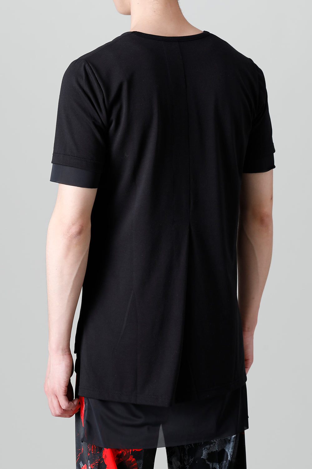 レイヤード Vネック Tシャツ ブラック&ブラック