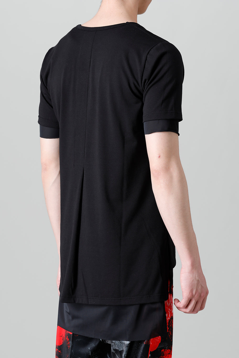 レイヤード Vネック Tシャツ ブラック&ブラック