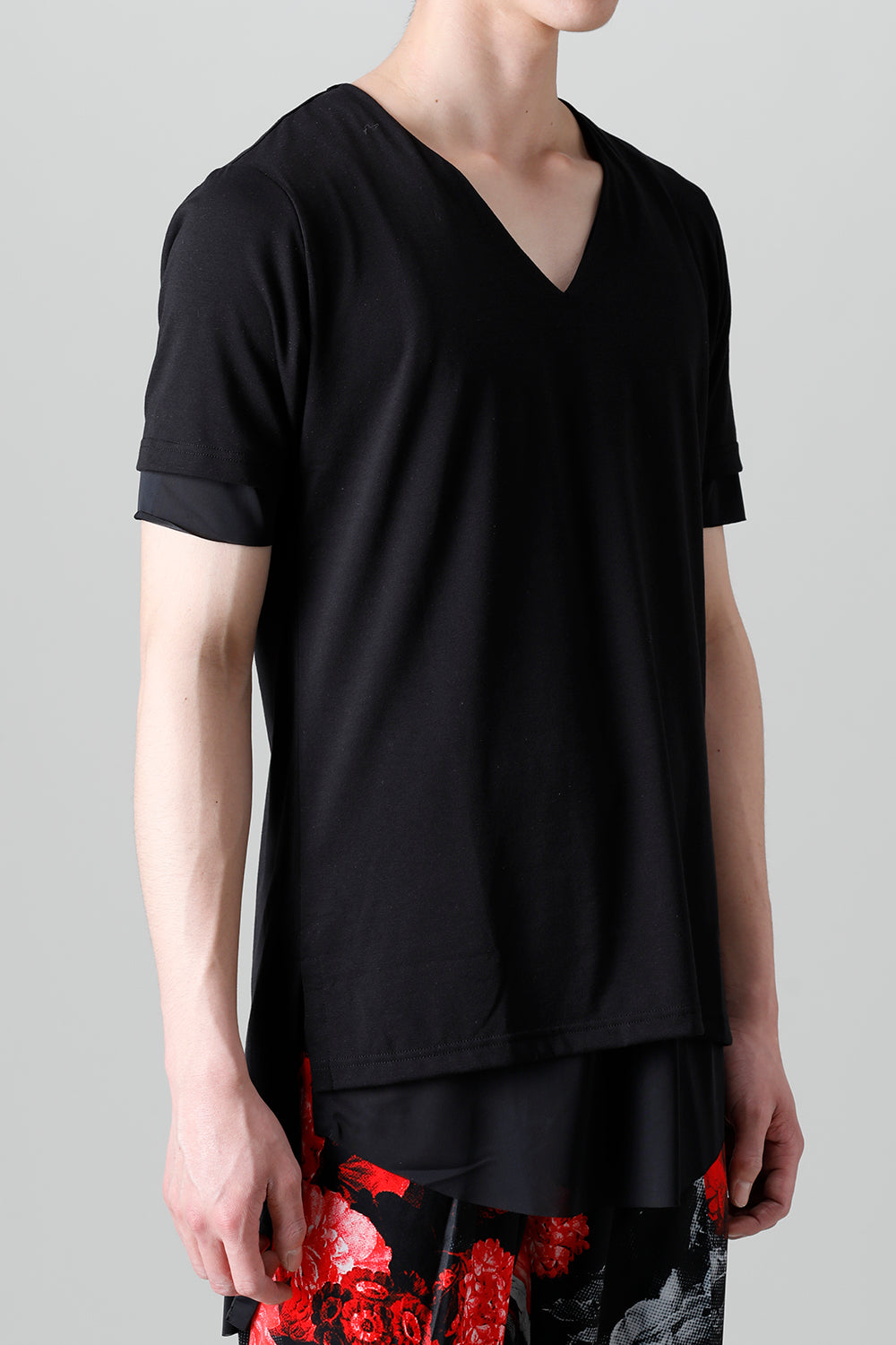 レイヤード Vネック Tシャツ ブラック&ブラック