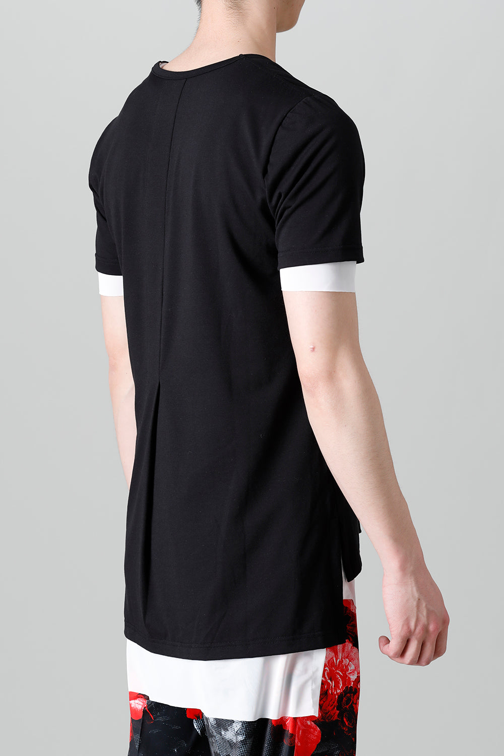 レイヤード Vネック Tシャツ ブラック&ホワイト