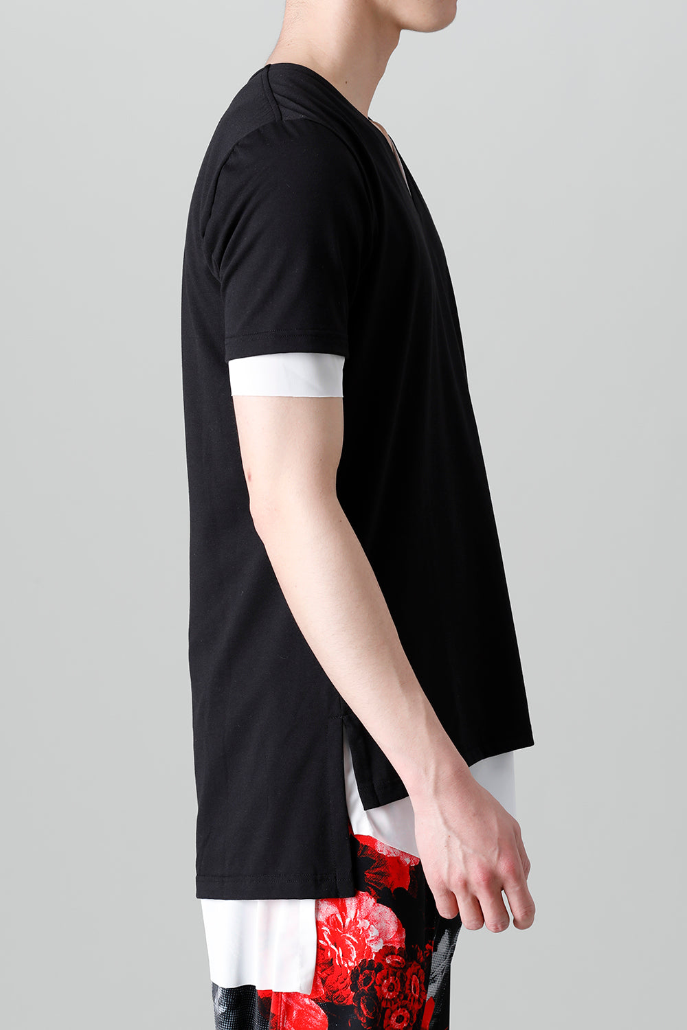 レイヤード Vネック Tシャツ ブラック&ホワイト