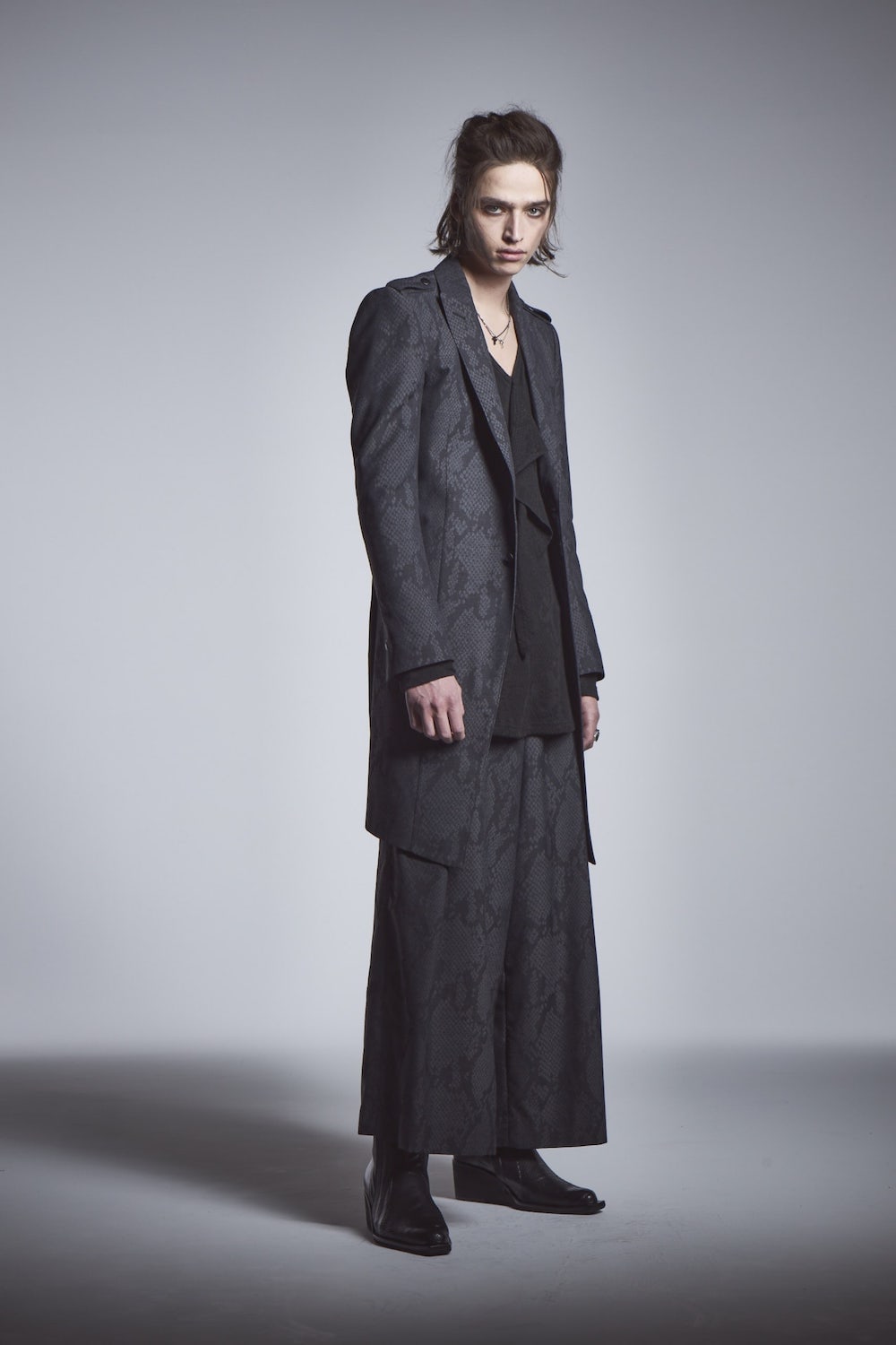 Epaulet Long Jacket Black × Gray