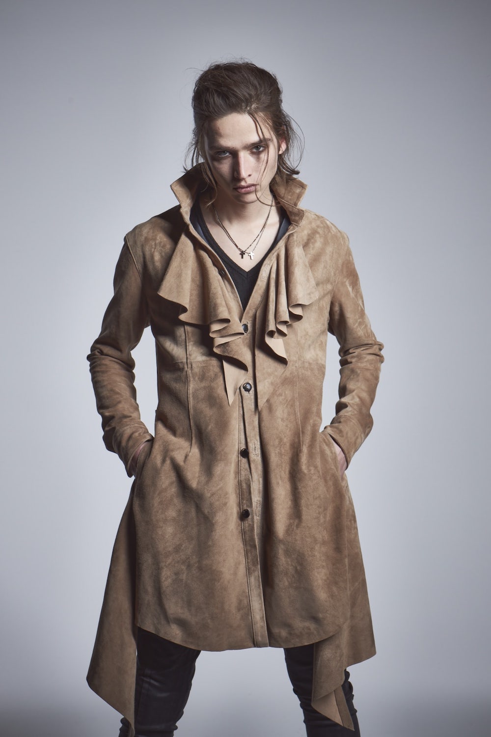 フリル レザー ロングシャツ ベージュ