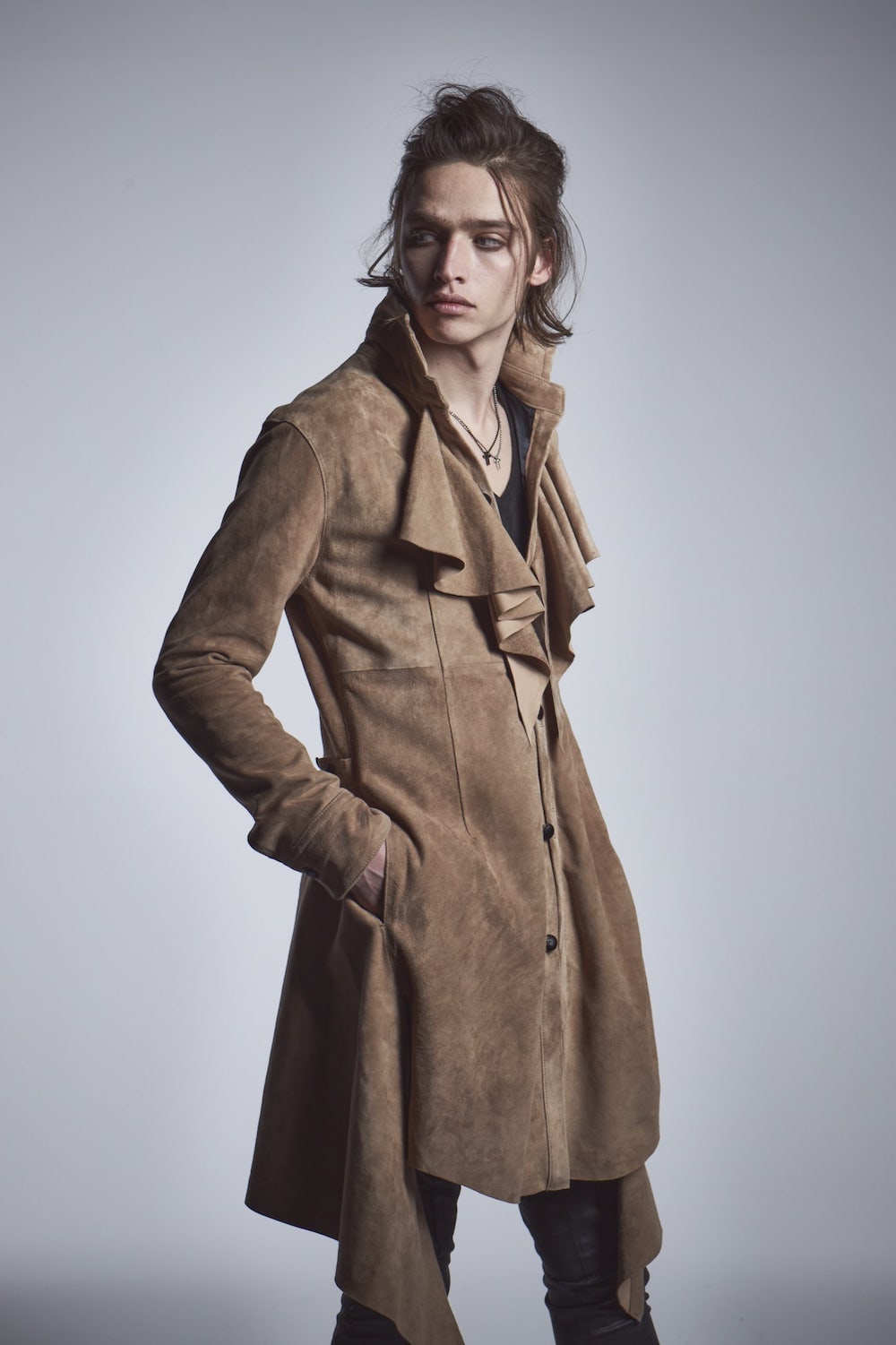 フリル レザー ロングシャツ ベージュ