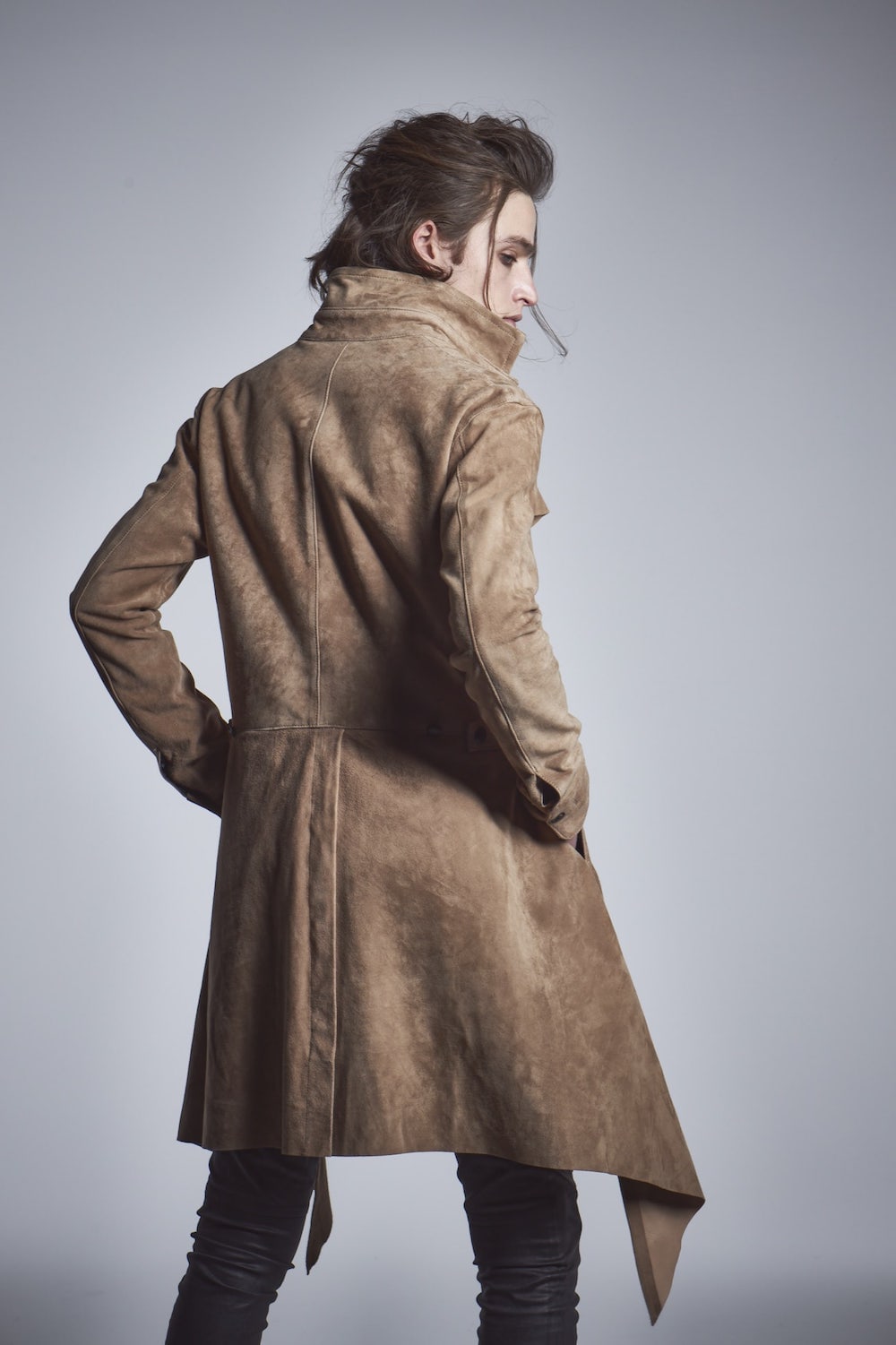 フリル レザー ロングシャツ ベージュ