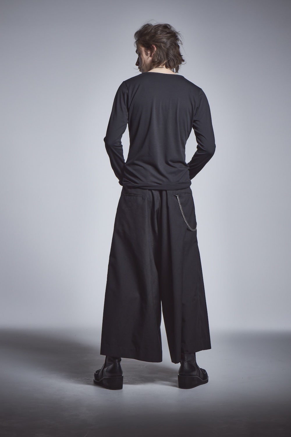 Wide Tuck Slacks Black x Black