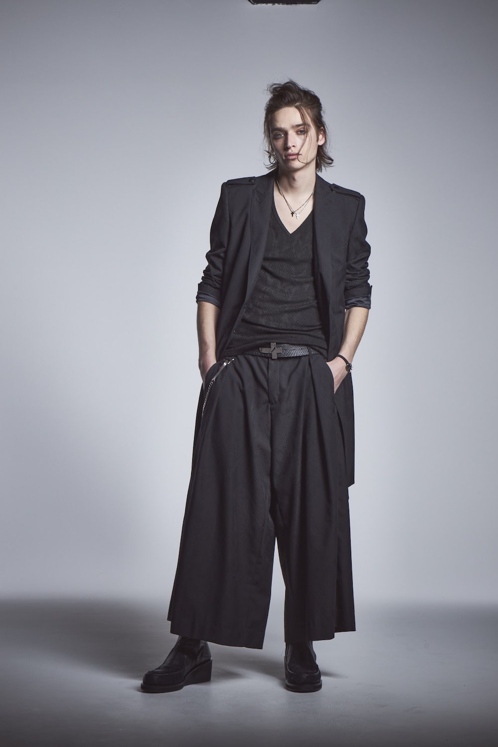 Wide Tuck Slacks Black x Black