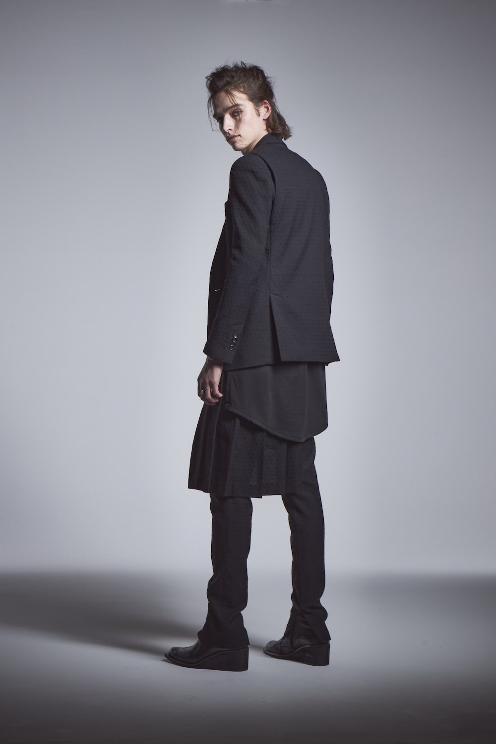 フリル Vネック Tシャツ