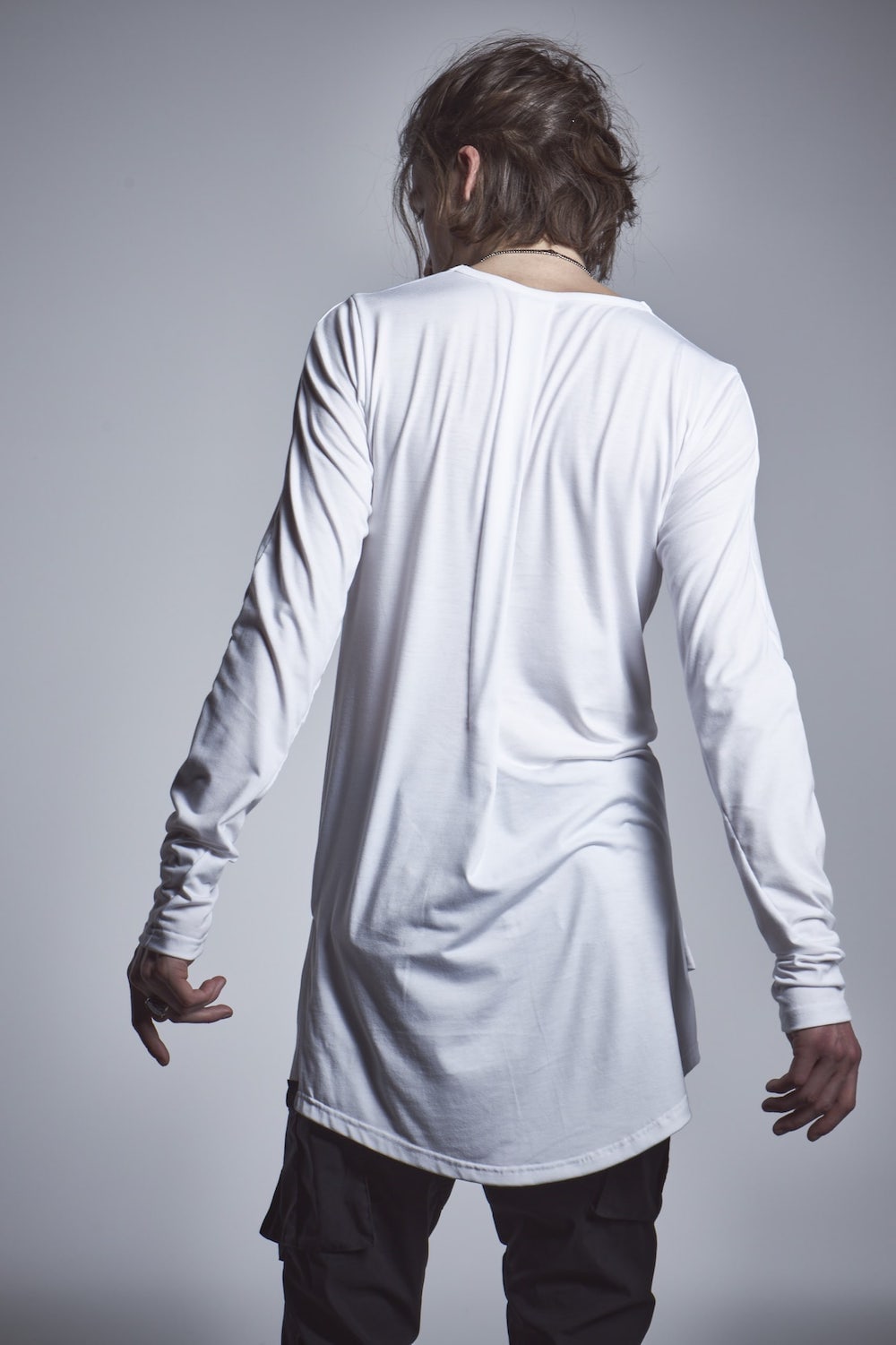 フリル Vネック Tシャツ